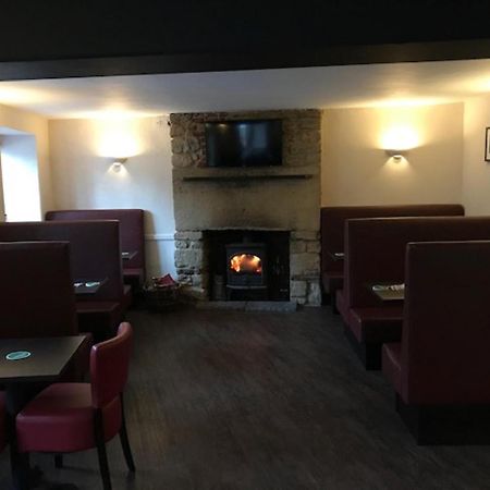 The Britannia Inn 舍伯恩 外观 照片