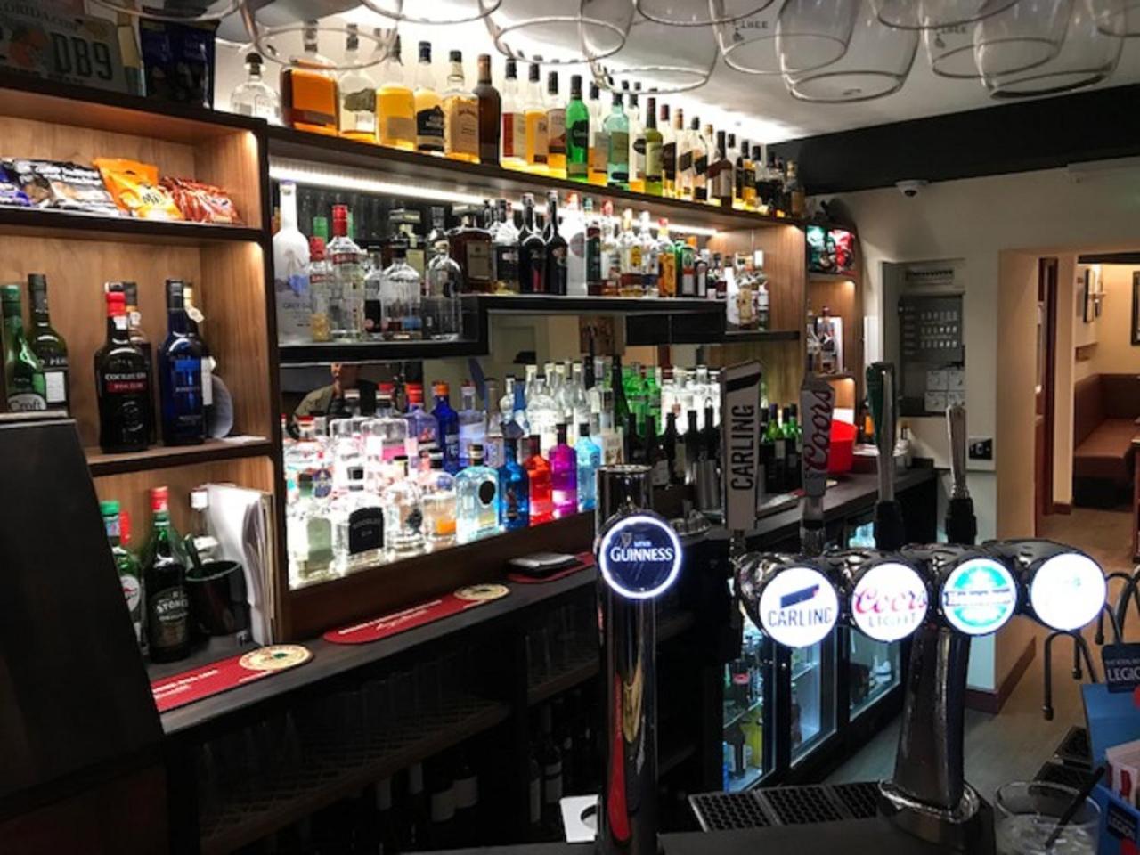 The Britannia Inn 舍伯恩 外观 照片